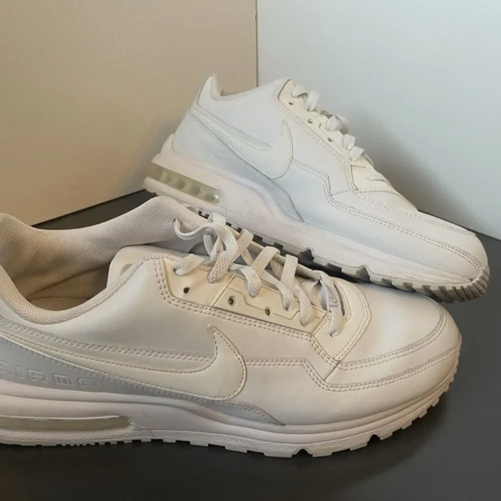2024 Nike Air Max Mens Size 12 All White Athletic Running Shoes 687977-111